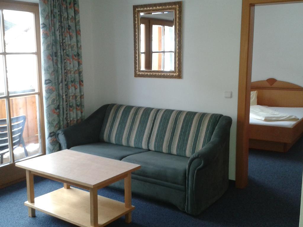 Ferienhaus Hotel Roesslwirt Kirchberg in Tirol Kamer foto