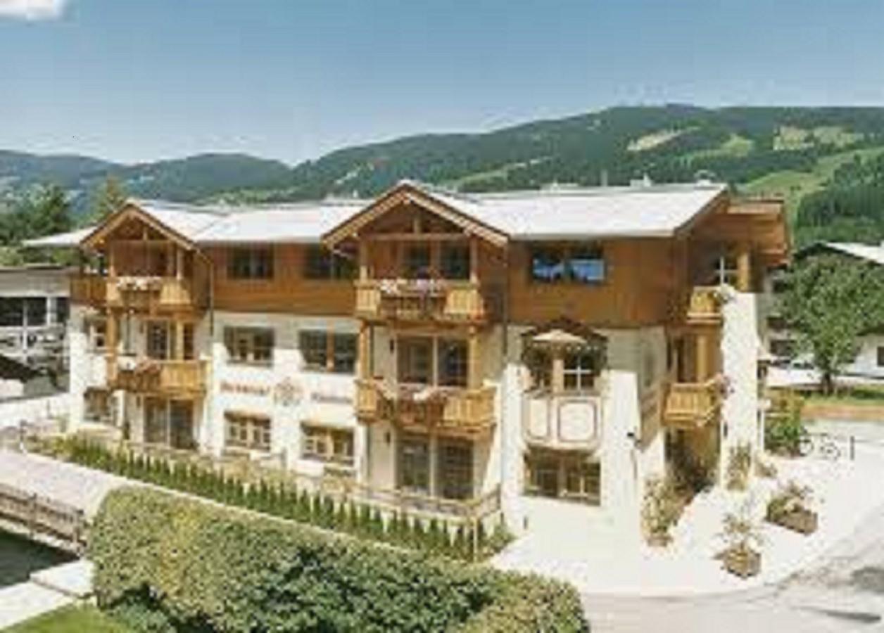 Ferienhaus Hotel Roesslwirt Kirchberg in Tirol Buitenkant foto